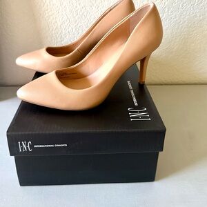 INC International Concepts Tan Pointed-Toe Mid Heel Pumps